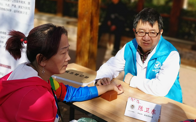 【学雷锋日】球友会注册网(中国区)首页,举办“爱满京城，牵手智慧家医”志愿服务活动(图3)